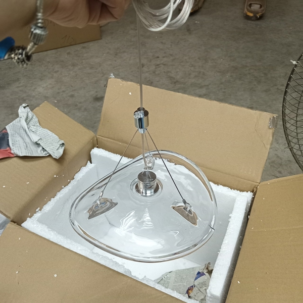 Đèn thả đơn PL090 sứa thủy tinh trắng trong D250mm, đế đơn bạc D100mm, tích hợp led ánh sáng vàng. KT(mm): D250